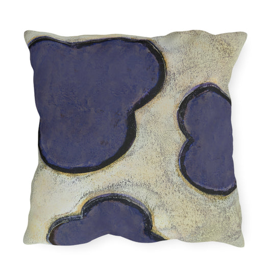 The Outdoor Pillow - Bloom, Iris